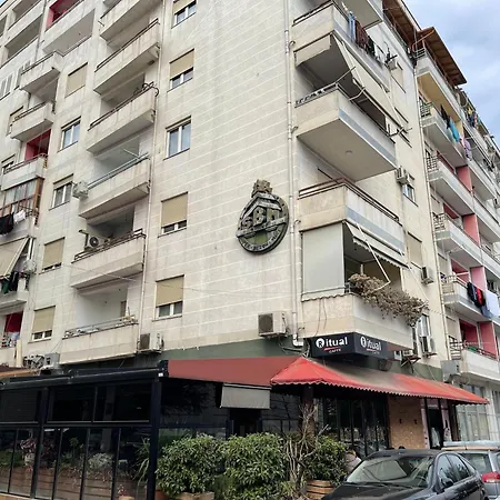 Albanian Bliss * 地拉那