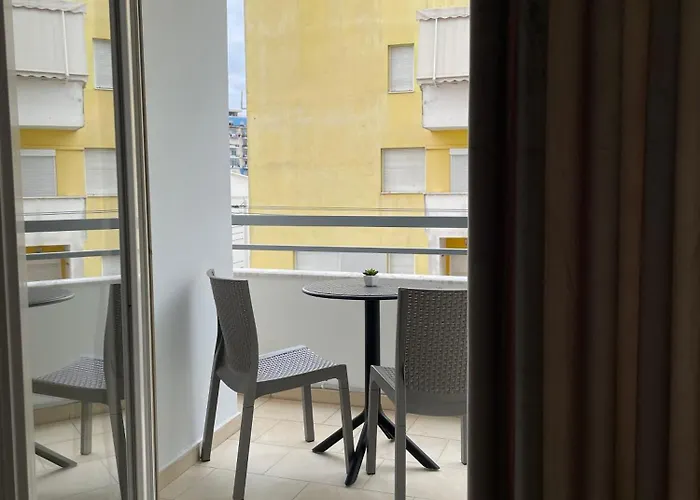 Albanian Bliss * טיראנה